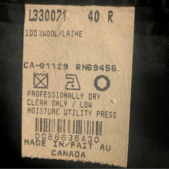 DKNY 100% Wool Men’s Black Suit jacket Size 40R - Picture 4 of 4